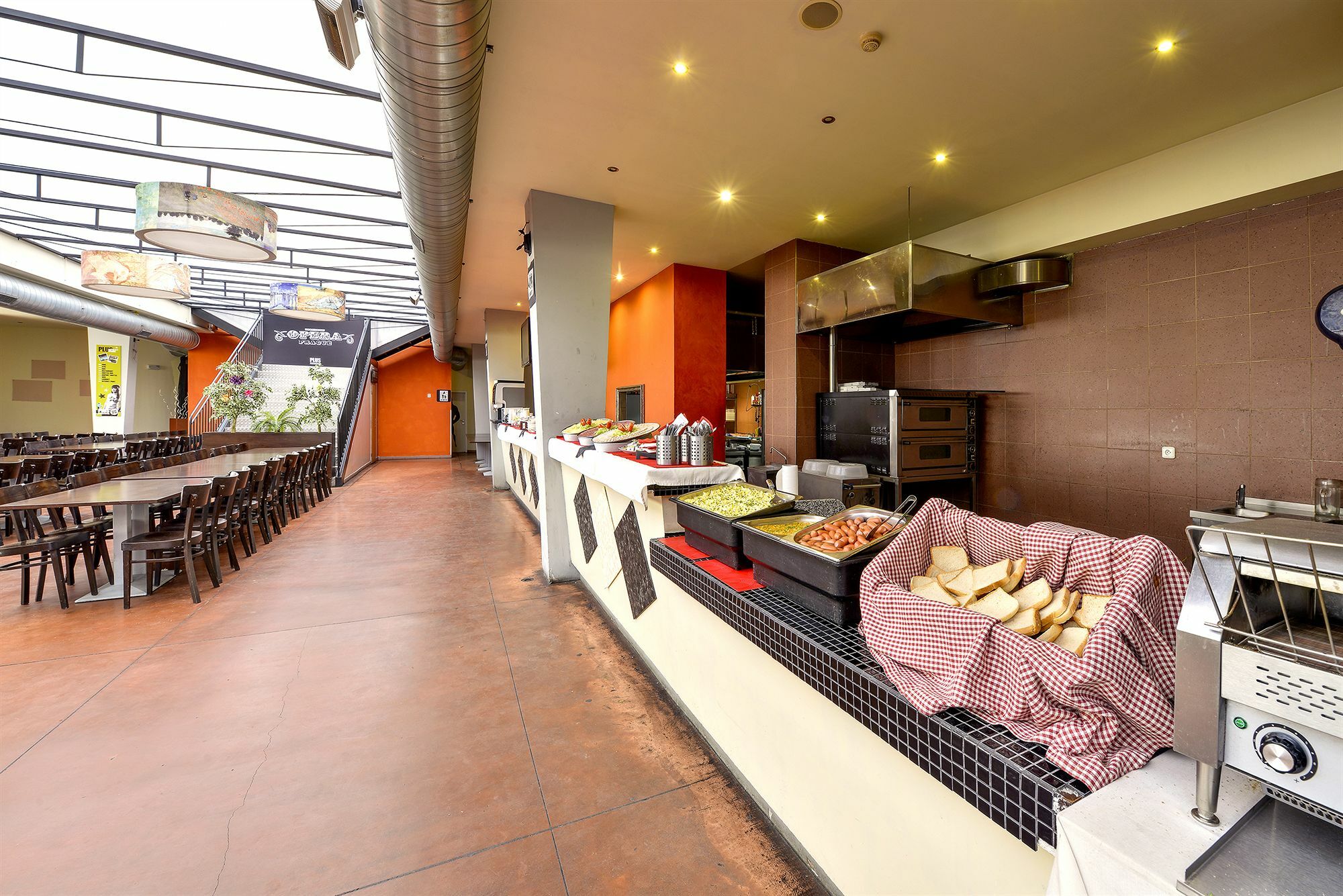 Plus Prague Hostel Экстерьер фото