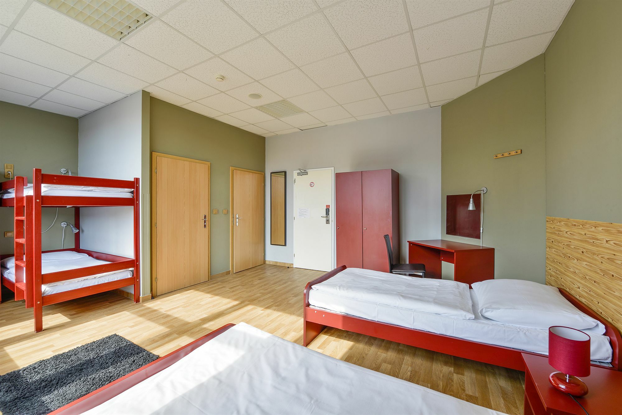 Plus Prague Hostel Экстерьер фото